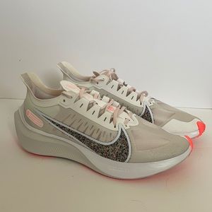 Nike zoom gravity runner